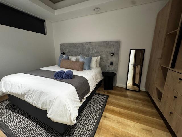 To Let 2 Bedroom Property for Rent in Sea Point Western Cape